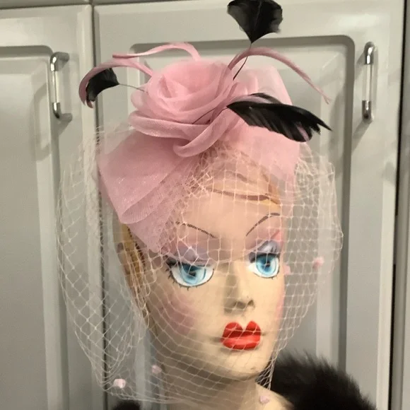 Elegant Pink Net and Feather Fascinator with Black Accents - Picture 2 of 4